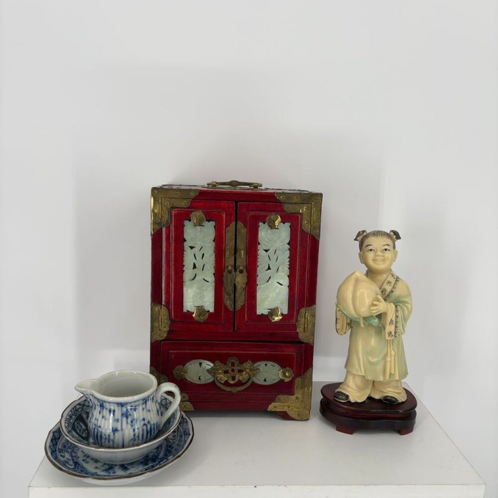 unknown brand Rosewood & Jade Jewelry Box and More